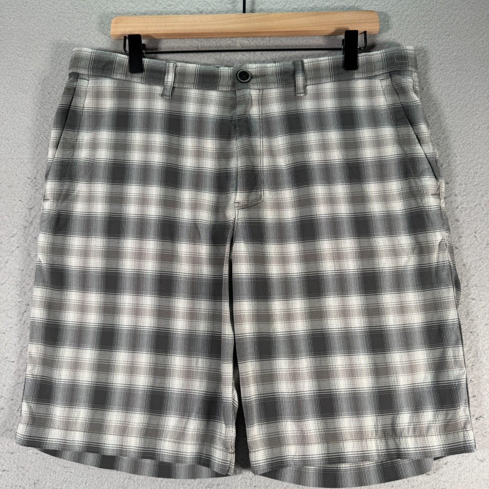 Tommy Bahama Chino Shorts Mens 34 Gray Plaid Flat Front Preppy Casual Outdoor 9"